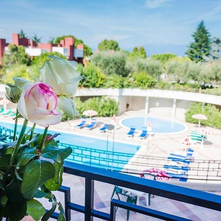 Hotel Residence Holiday Sirmione Ngoại thất bức ảnh