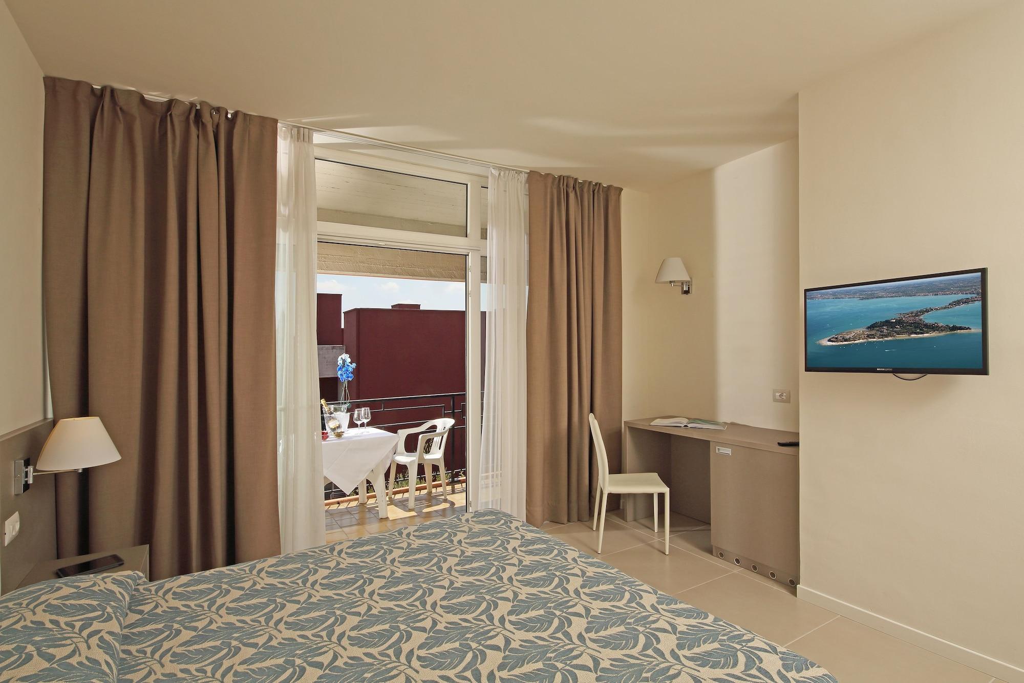 Hotel Residence Holiday Sirmione Ngoại thất bức ảnh