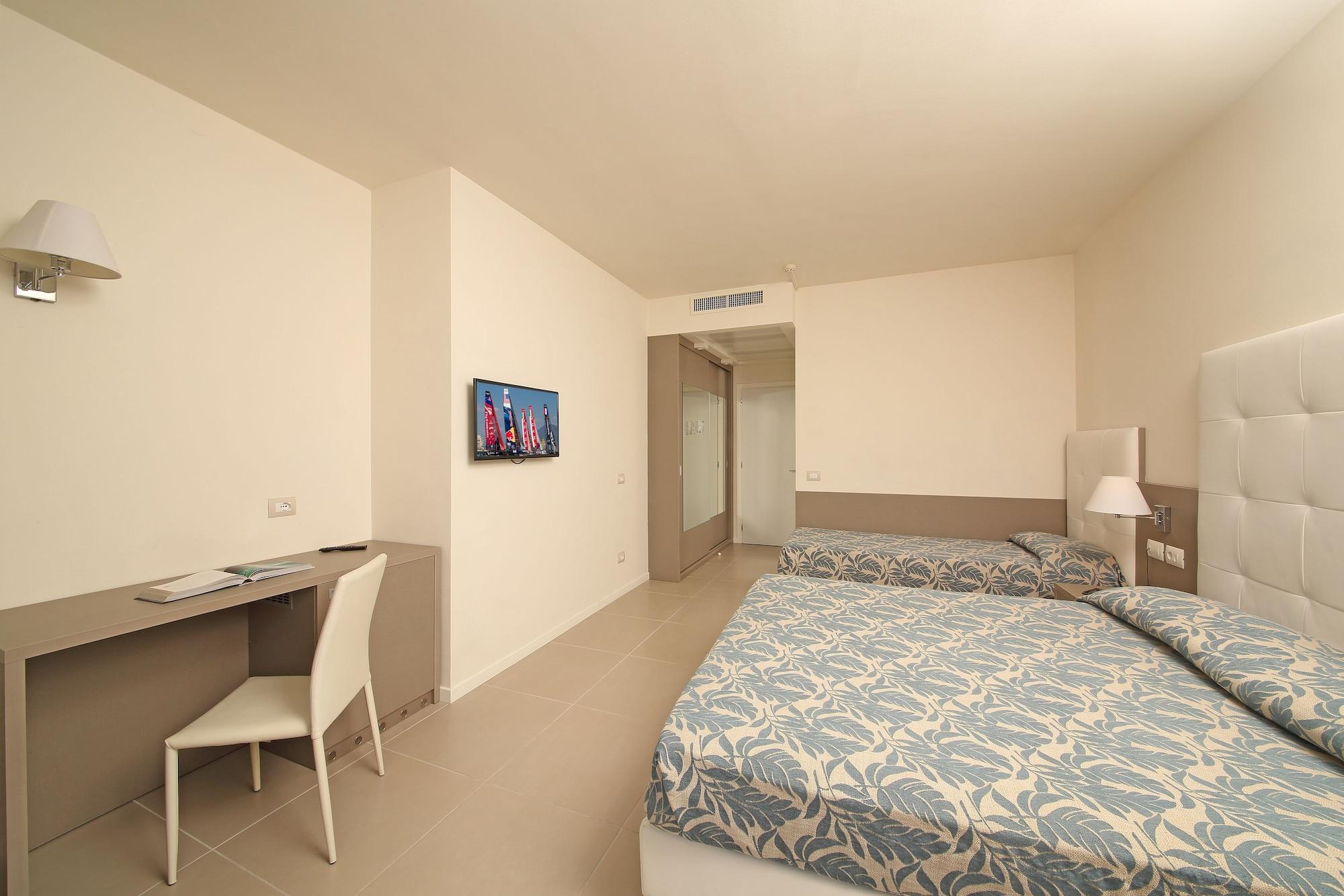 Hotel Residence Holiday Sirmione Ngoại thất bức ảnh