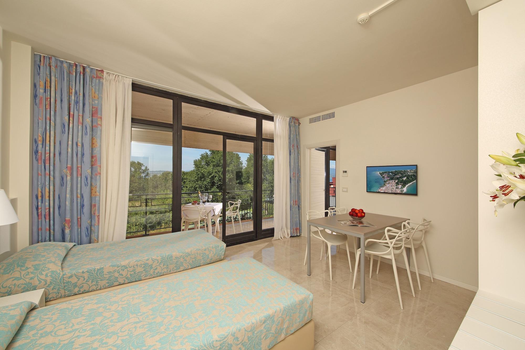 Hotel Residence Holiday Sirmione Ngoại thất bức ảnh