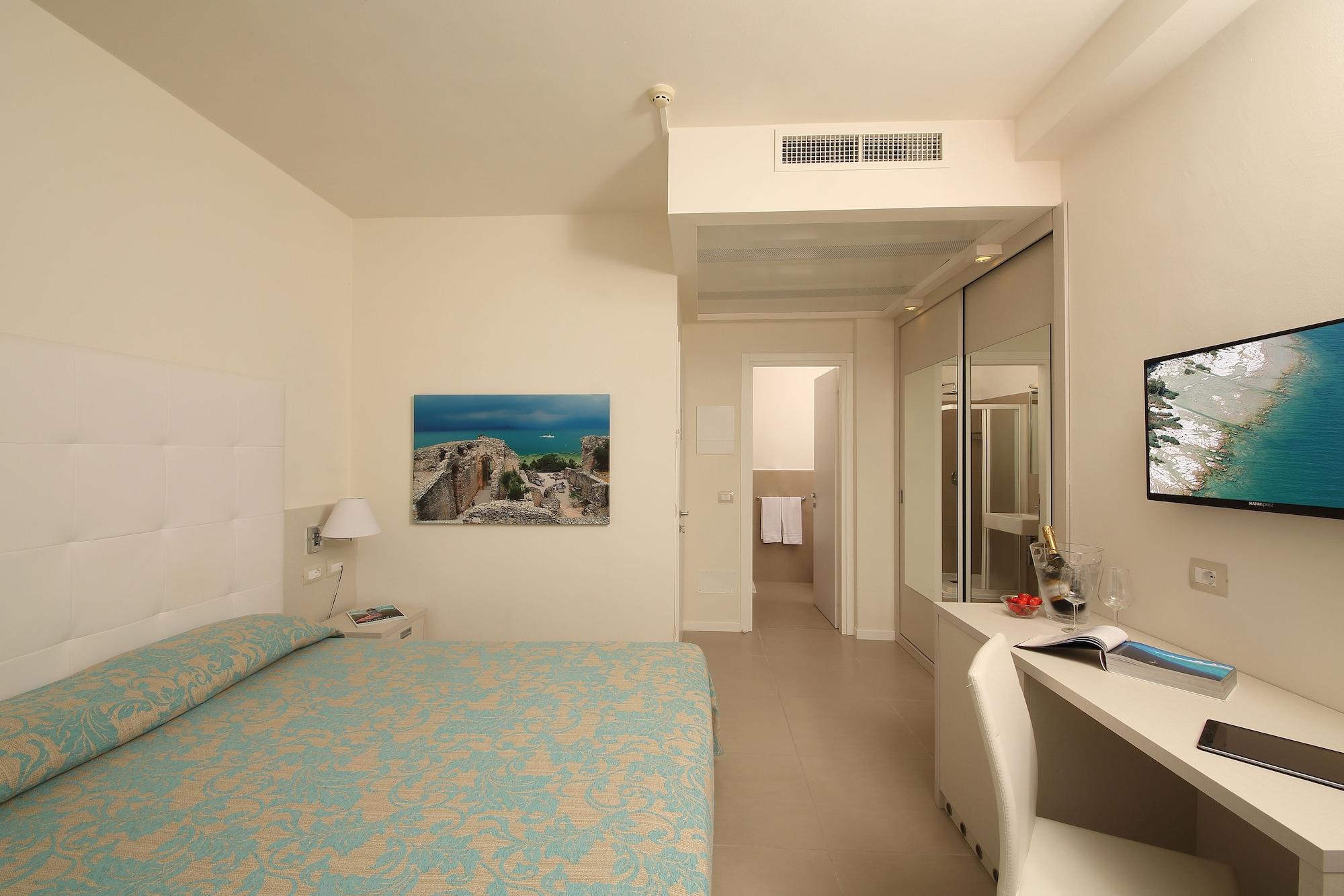 Hotel Residence Holiday Sirmione Ngoại thất bức ảnh