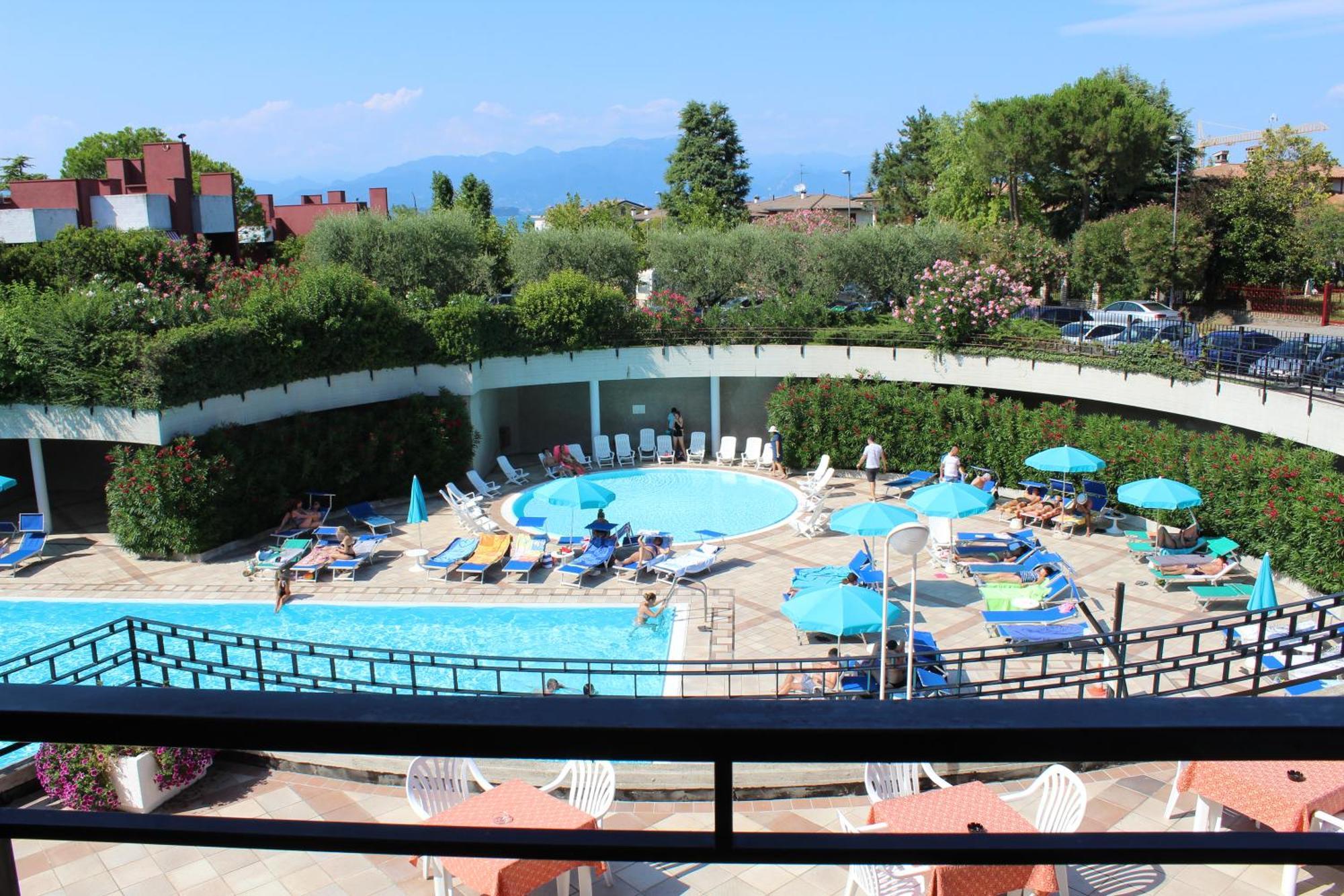 Hotel Residence Holiday Sirmione Ngoại thất bức ảnh
