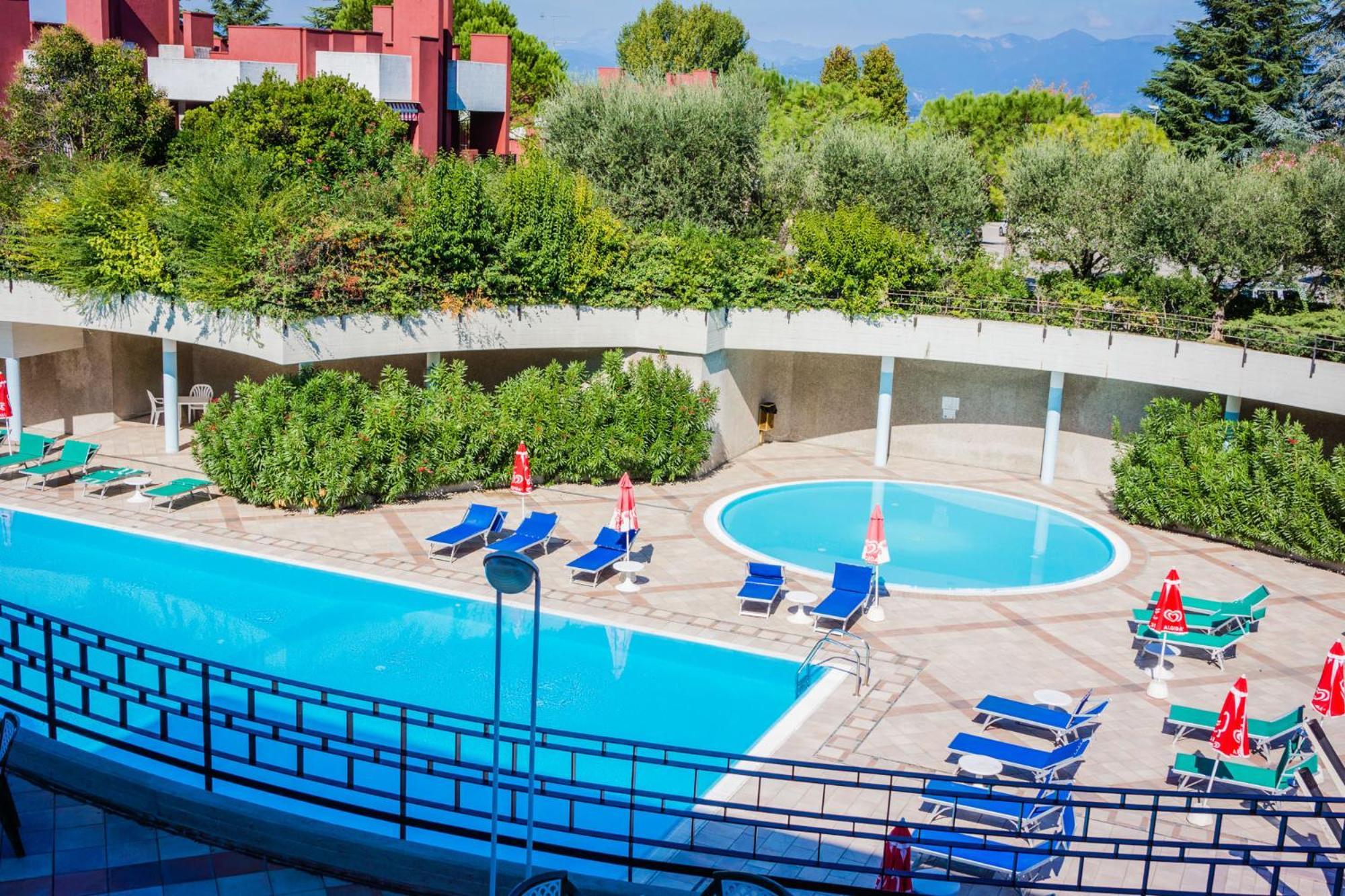 Hotel Residence Holiday Sirmione Ngoại thất bức ảnh